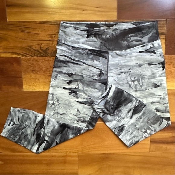 Calvin Klein Performance Cropped Jeggings - Picture 1 of 7